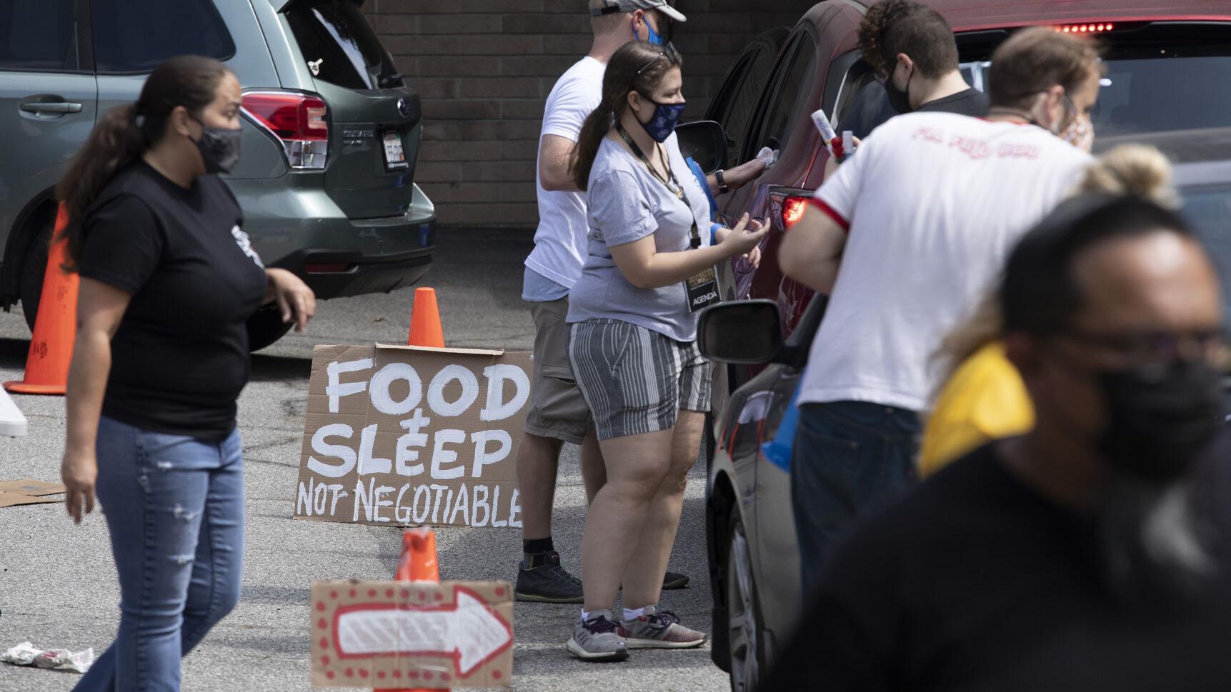 Hollywood crews say they will strike next week if there is no agreement